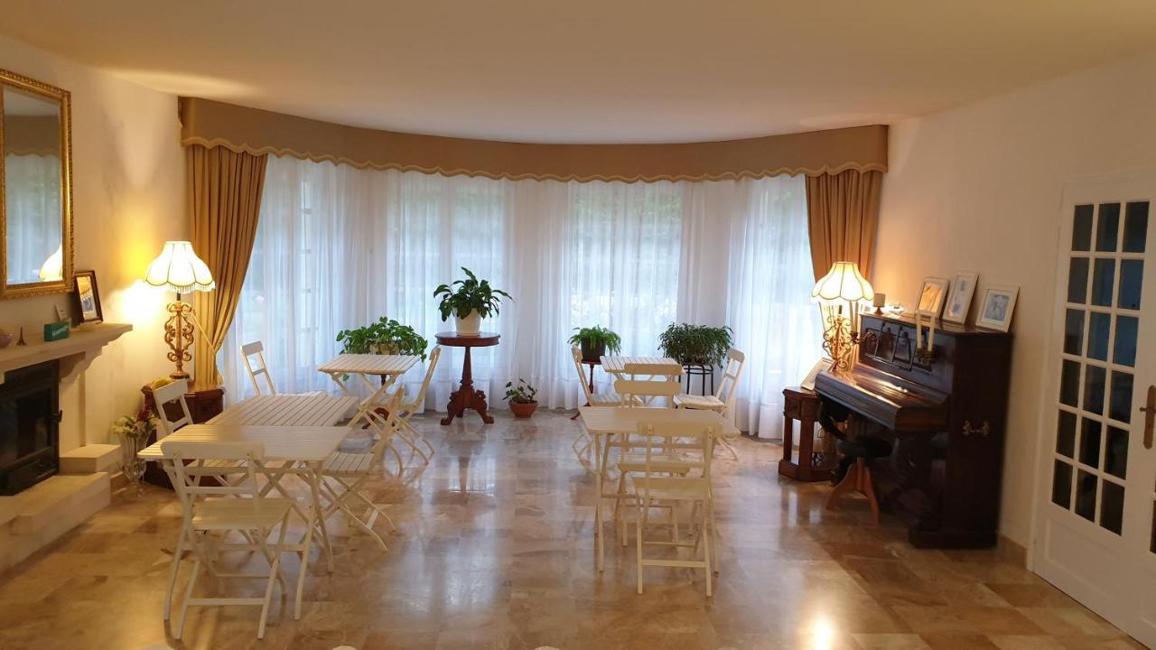 Bed and Breakfast Crown Roads Le Faouet  Екстер'єр фото